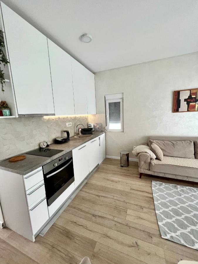 Apartments Tivat Exterior photo