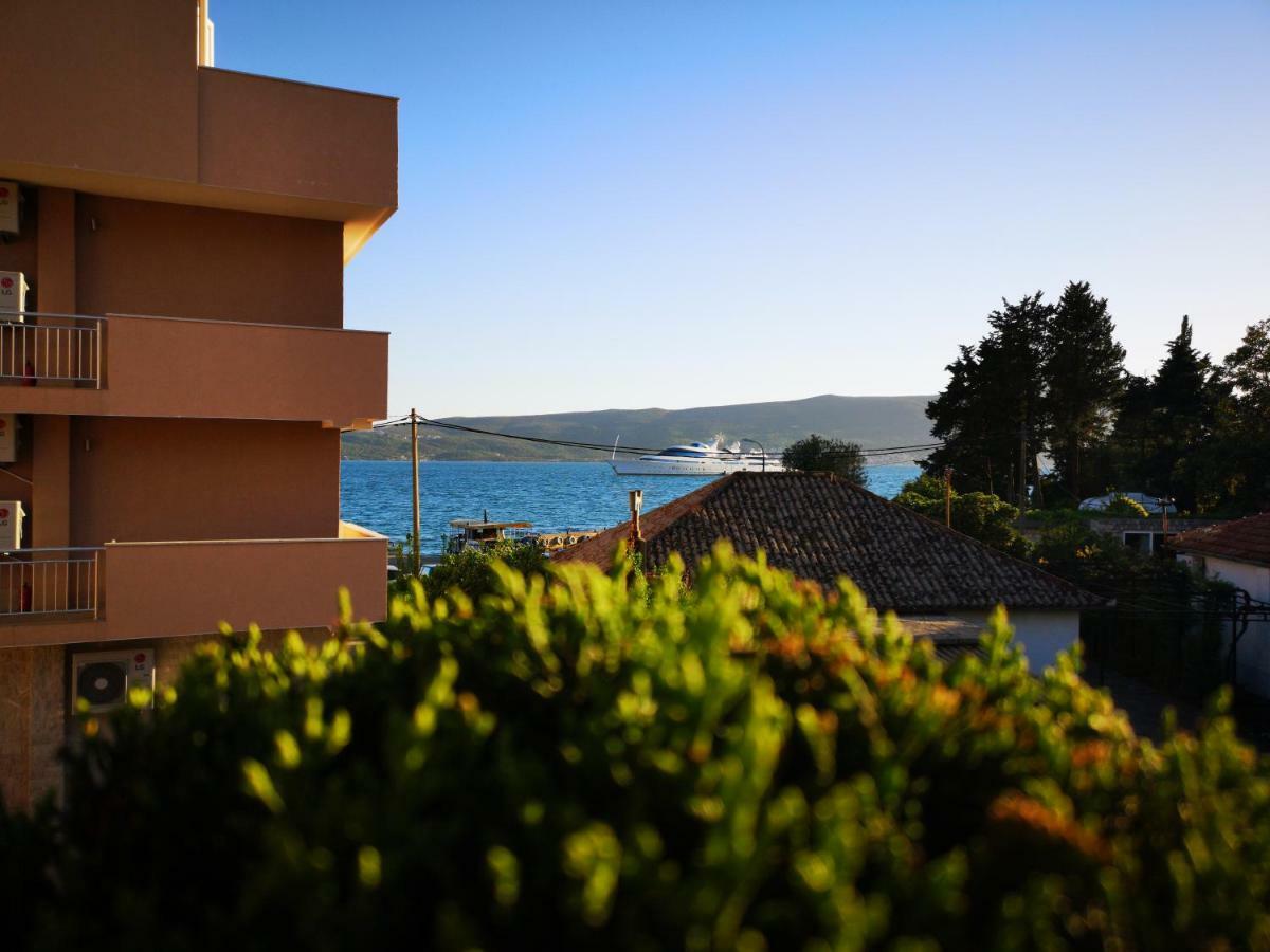 Apartments Tivat Exterior photo